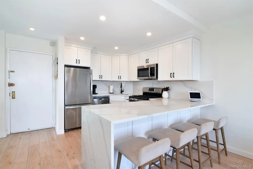 703 Pelham Road #513 New Rochelle, NY 10805