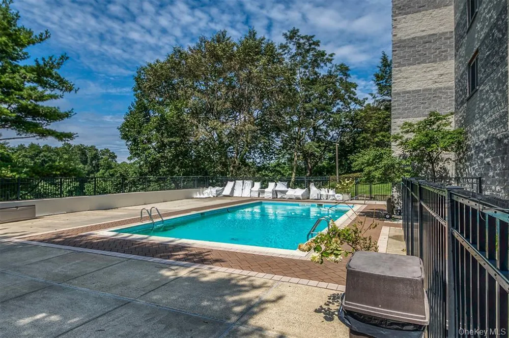 703 Pelham Road #513 New Rochelle, NY 10805