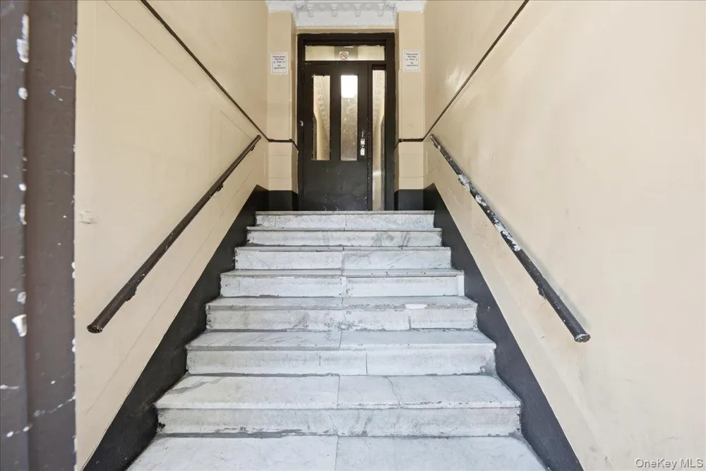 425 E 153 STREET #3A Bronx, NY 10455