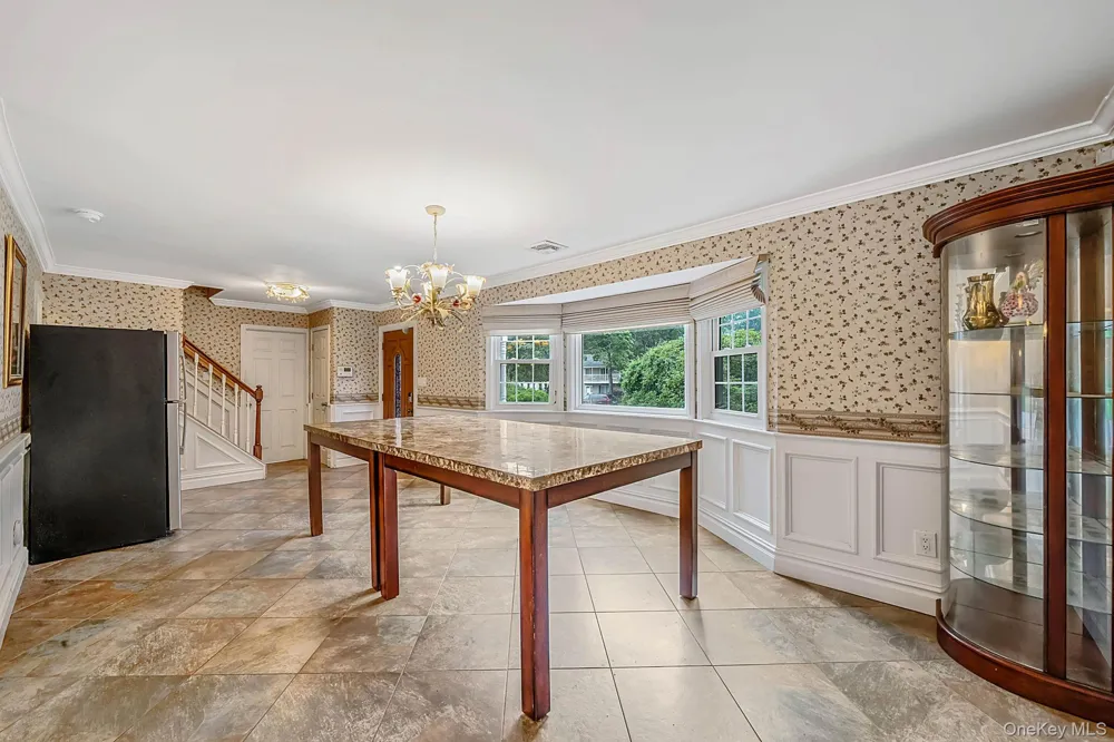 35 Scout Trail Ridge, NY 11961