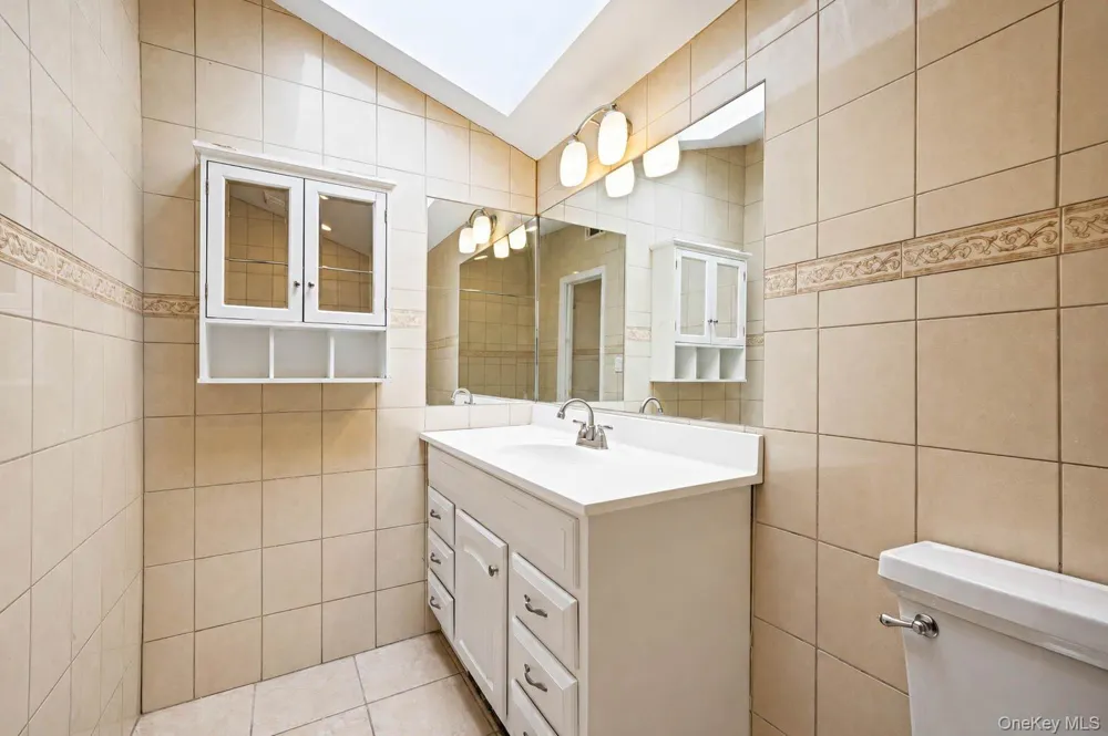 35 Scout Trail Ridge, NY 11961