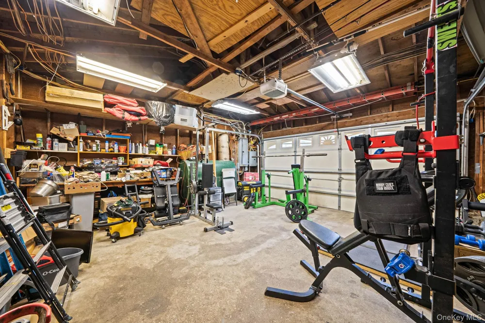 35 Scout Trail Ridge, NY 11961