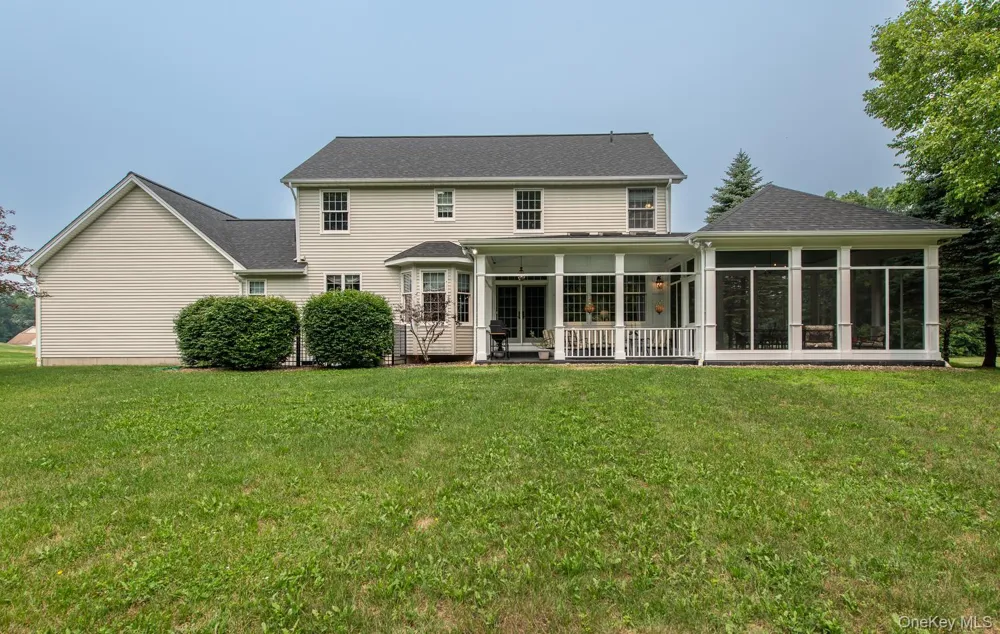 100 Rockledge Drive Pleasant Valley, NY 12569