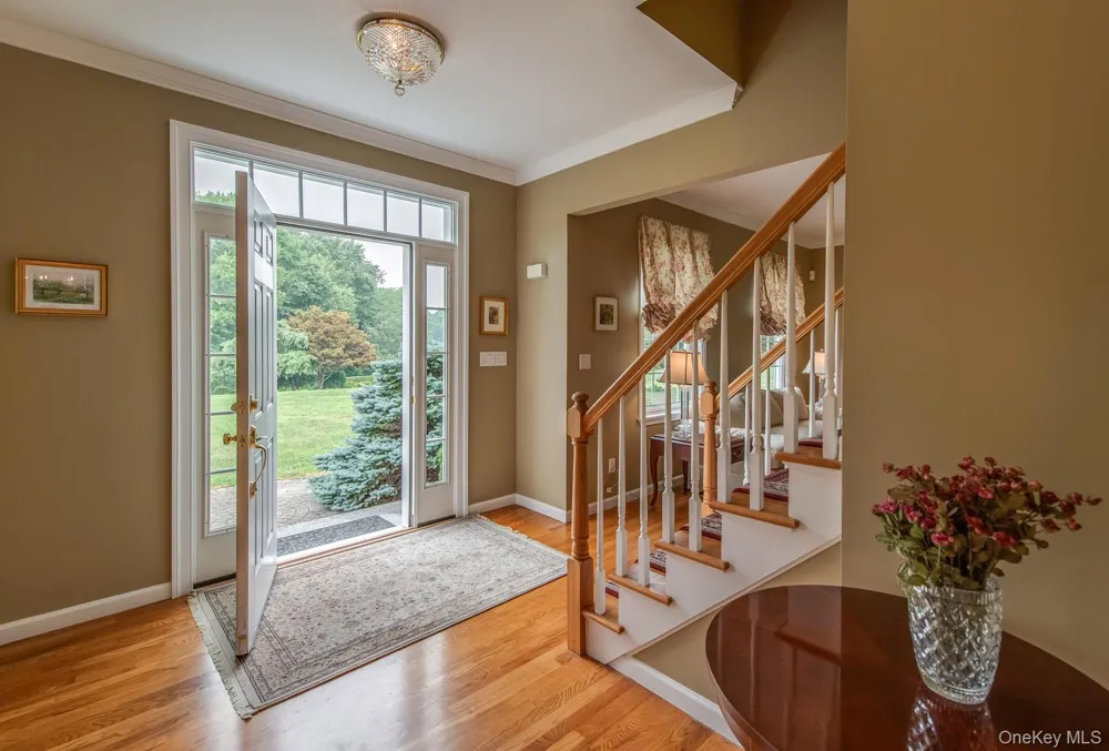 100 Rockledge Drive Pleasant Valley, NY 12569