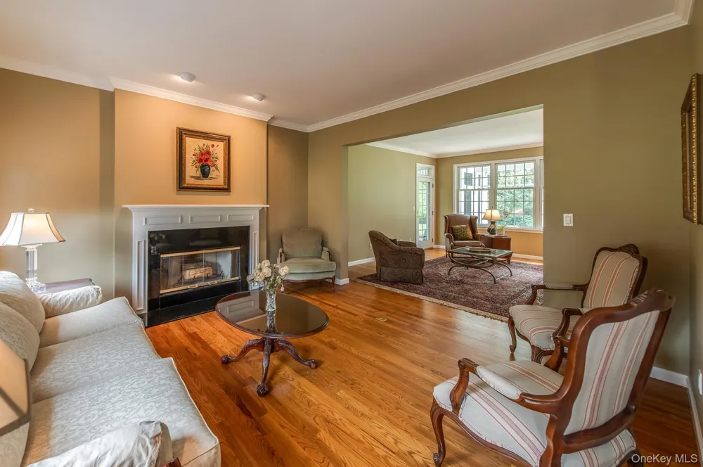 100 Rockledge Drive Pleasant Valley, NY 12569