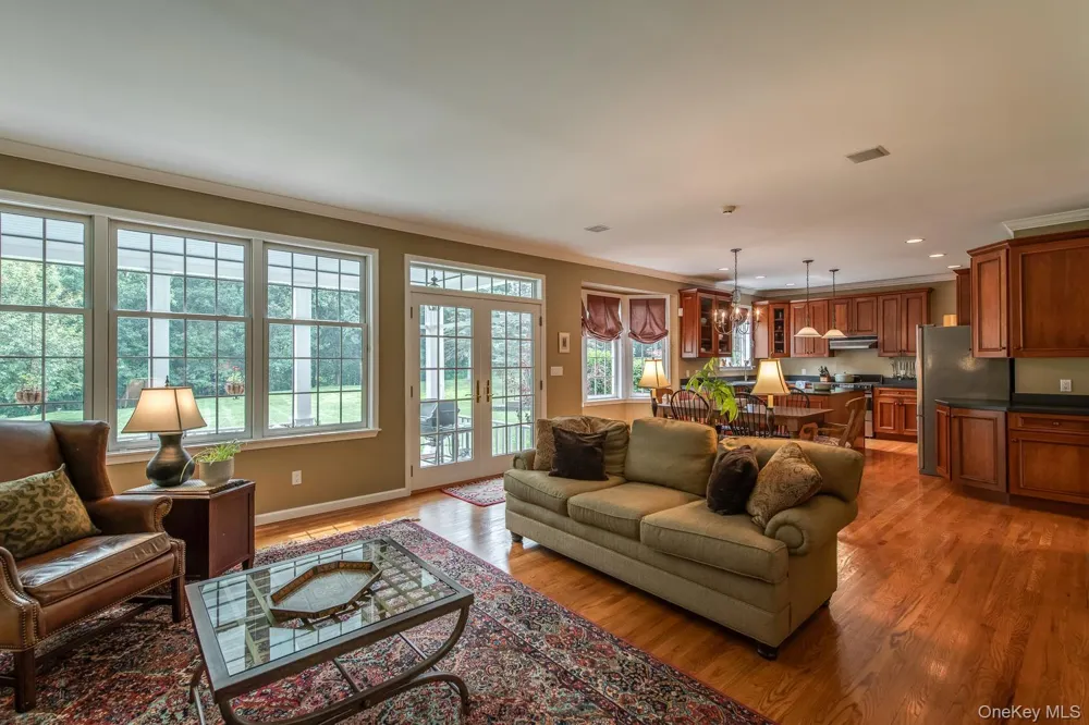 100 Rockledge Drive Pleasant Valley, NY 12569