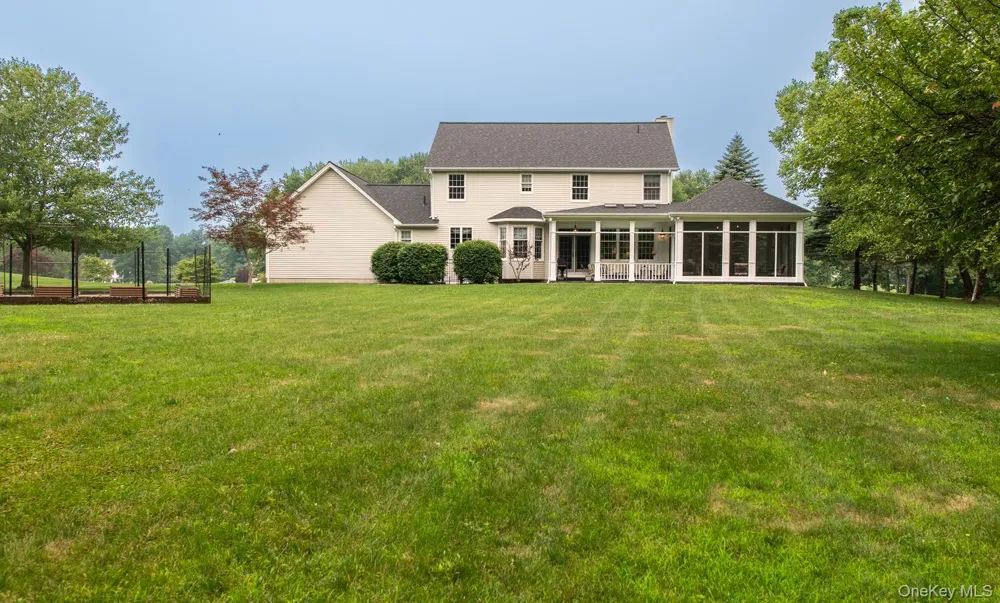 100 Rockledge Drive Pleasant Valley, NY 12569