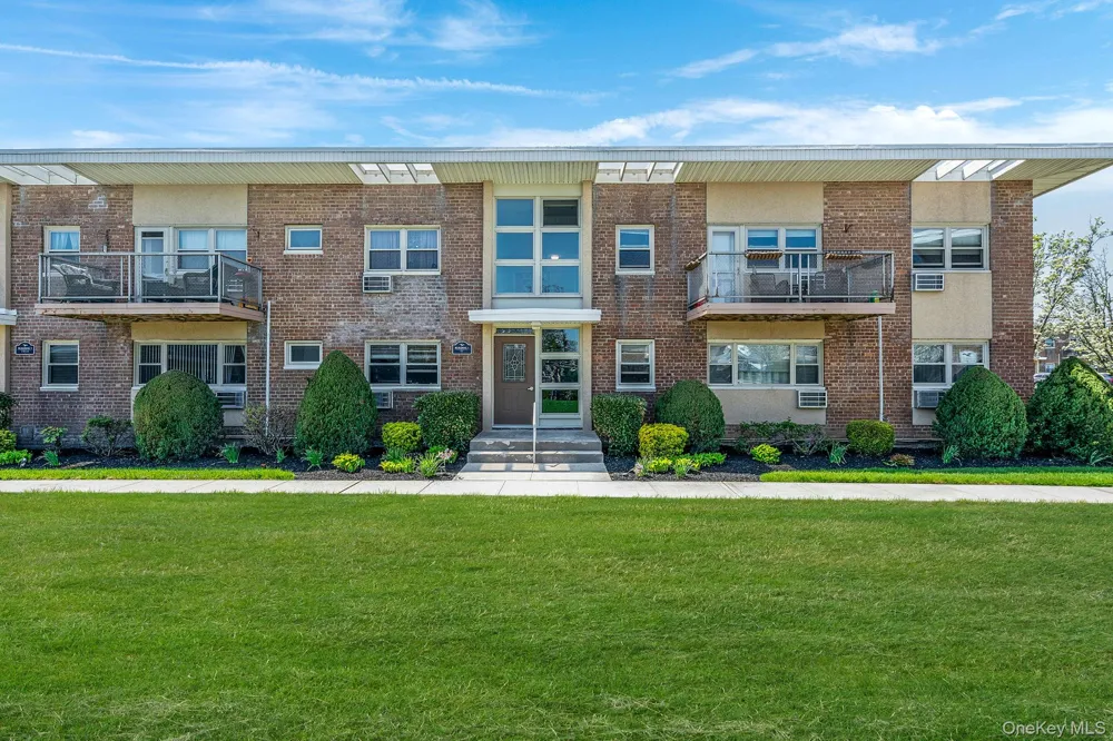 4 Rose Street #1-F1 Oceanside, NY 11572