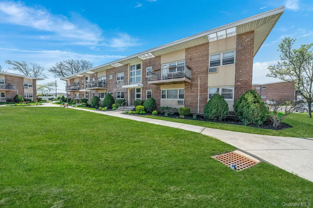 4 Rose Street #1-F1 Oceanside, NY 11572