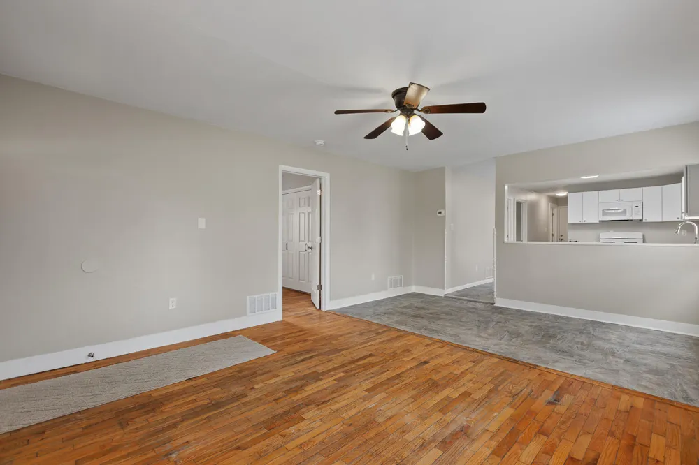 924 Oak Street Adrian, MI 49221