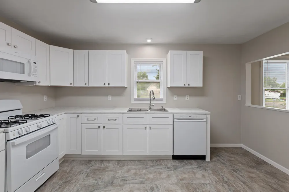 924 Oak Street Adrian, MI 49221