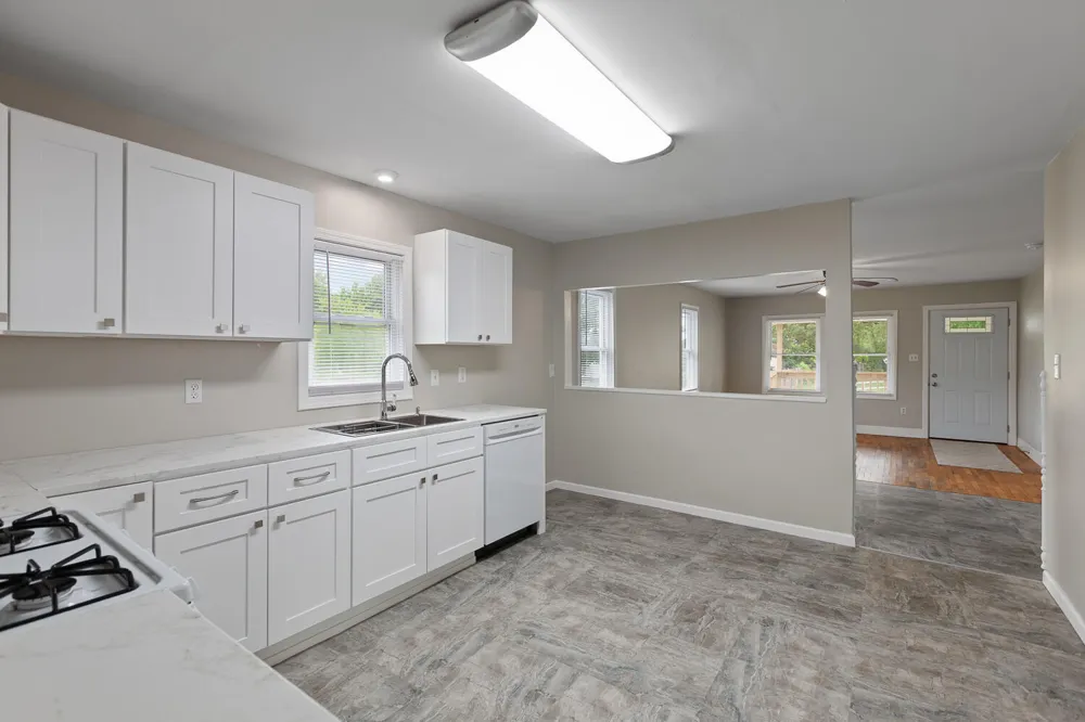 924 Oak Street Adrian, MI 49221