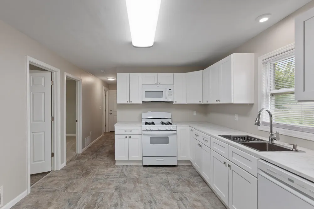 924 Oak Street Adrian, MI 49221