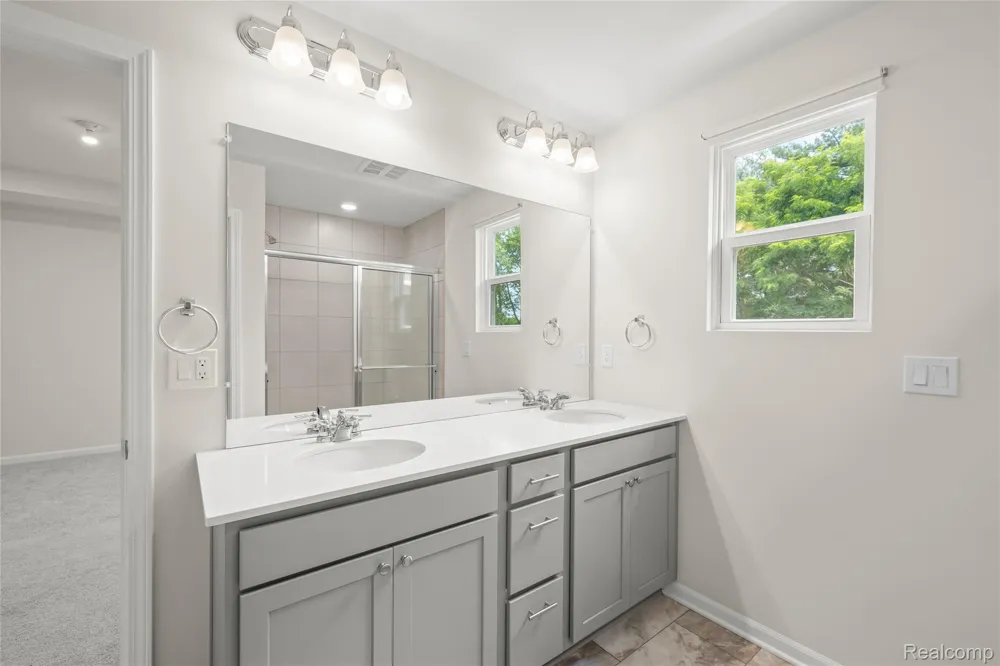 208 Addison Circle Commerce Charter Township, MI 48390