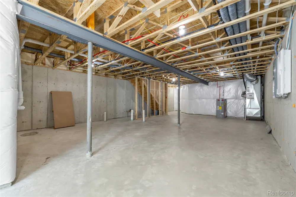 208 Addison Circle Commerce Charter Township, MI 48390