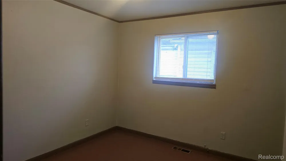 1040 E Bernhard Avenue Hazel Park City, MI 48030