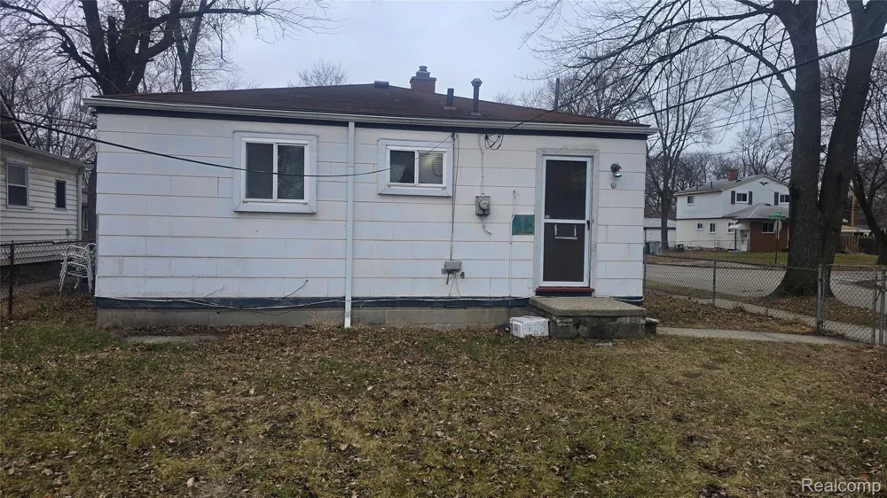 1040 E Bernhard Avenue Hazel Park City, MI 48030