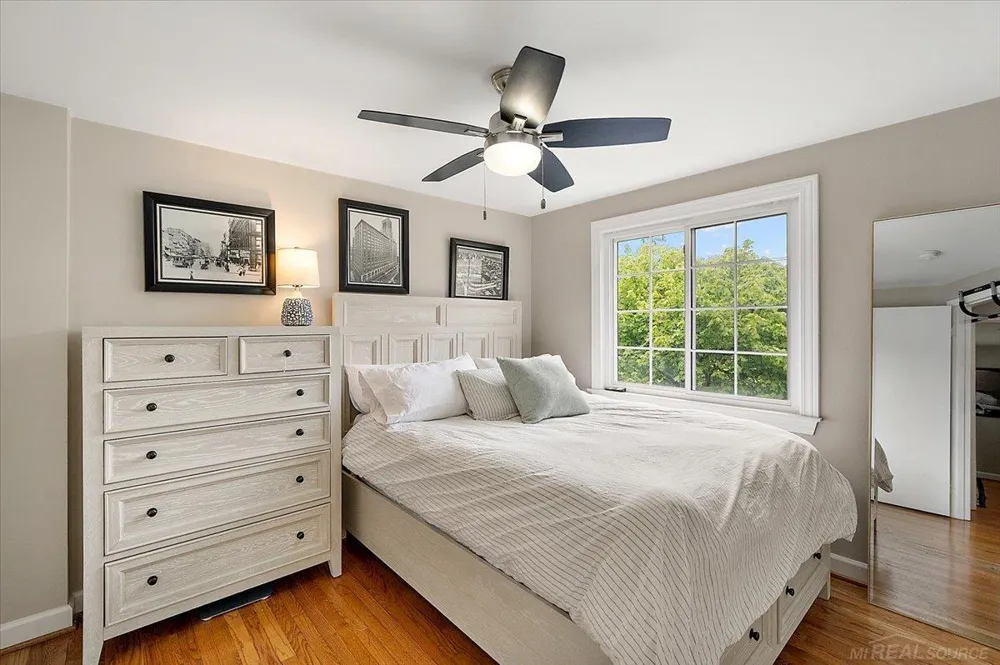 22959 Gary Lane St Clair Shores City, MI 48080