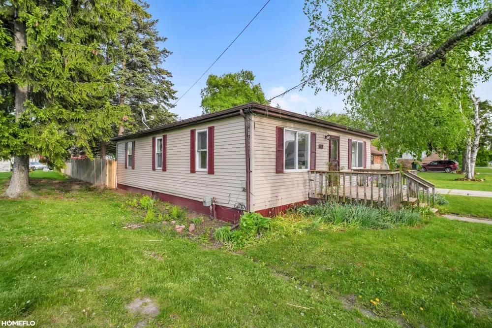 517 RHODES STREET Pinconning City, MI 48650