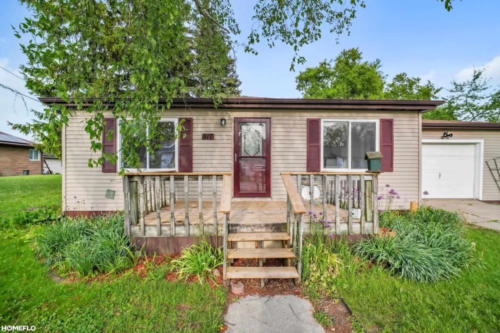 517 RHODES STREET Pinconning City, MI 48650