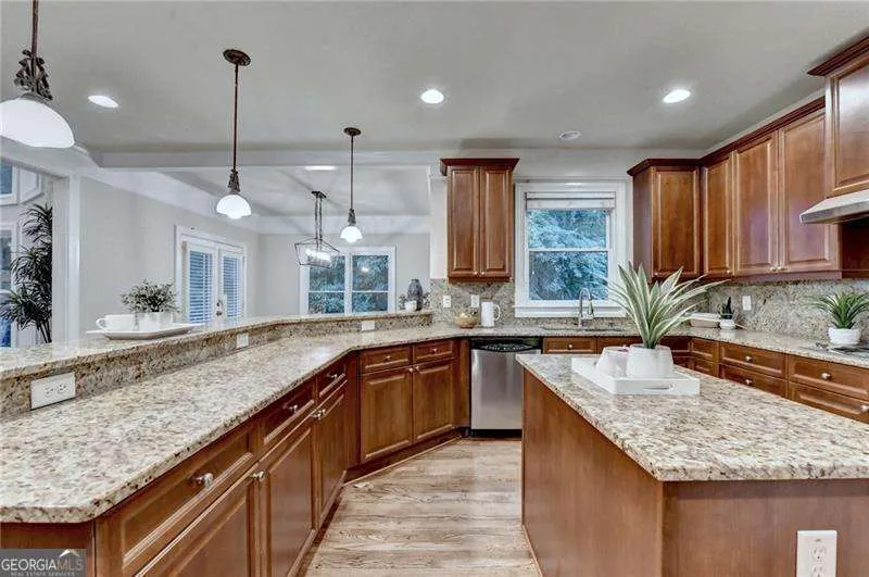 9858 Talisman DR Johns Creek, GA 30022