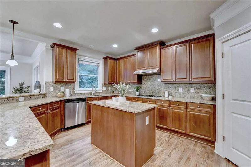 9858 Talisman DR Johns Creek, GA 30022