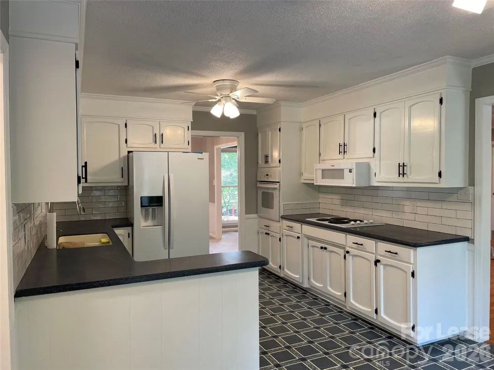 7942 Lake Vista Drive Denver, NC 28037