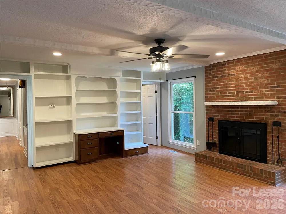 7942 Lake Vista Drive Denver, NC 28037