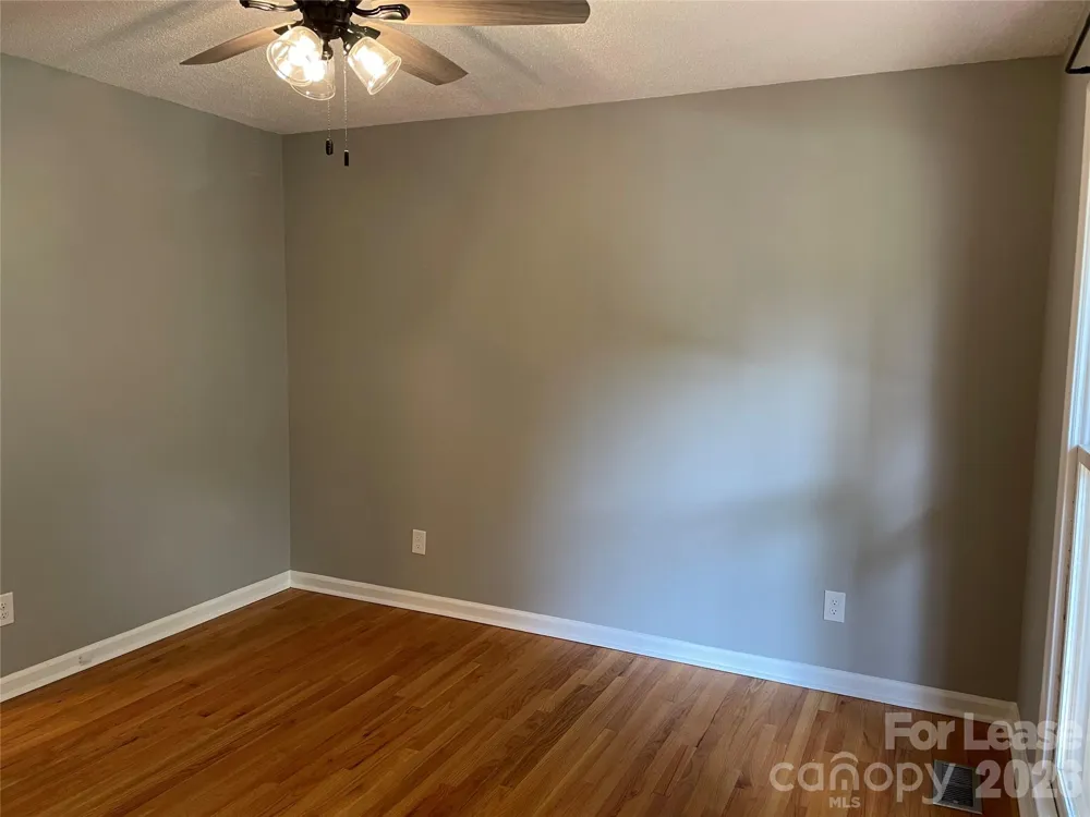 7942 Lake Vista Drive Denver, NC 28037
