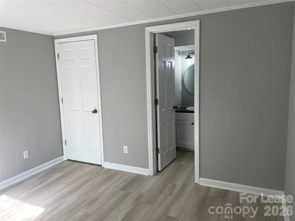7942 Lake Vista Drive Denver, NC 28037