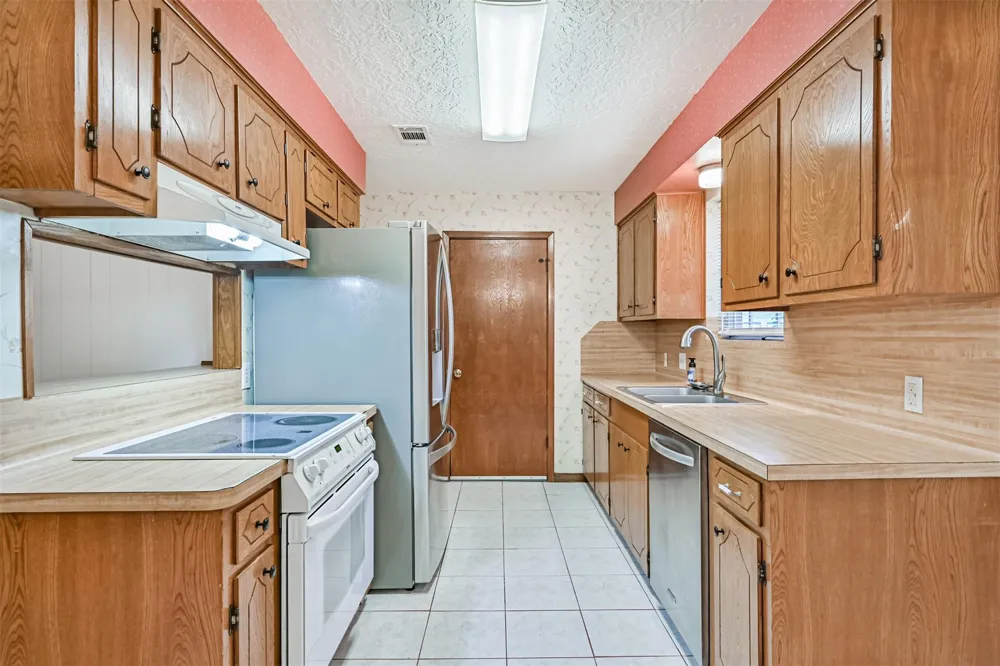 2012 Scott Street La Marque, TX 77568