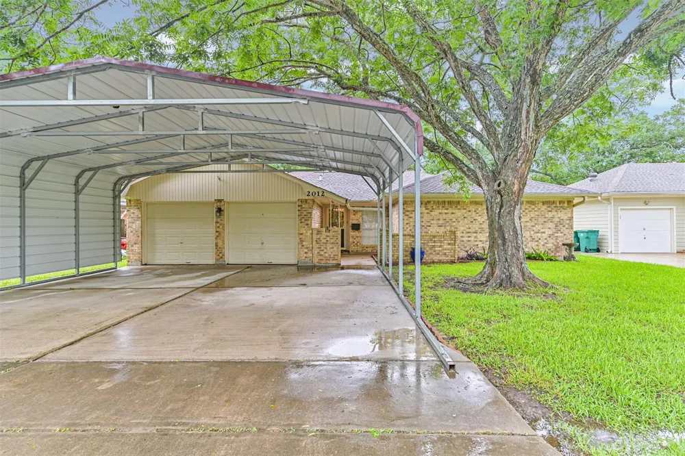 2012 Scott Street La Marque, TX 77568