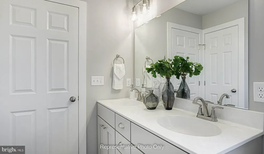 215 DAHLIA CIRCLE Lebanon, PA 17042
