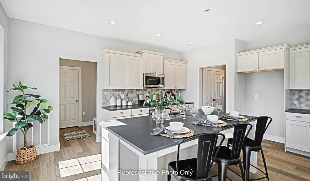 215 DAHLIA CIRCLE Lebanon, PA 17042