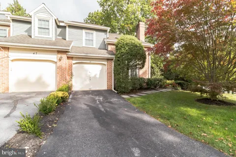 48 STONEHURST COURT