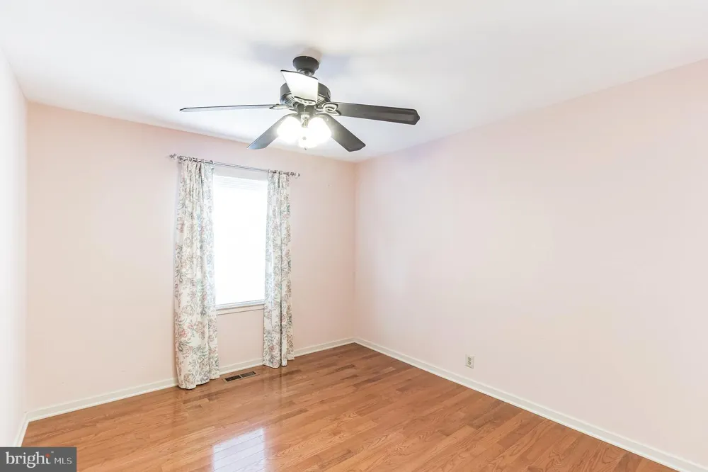 48 STONEHURST COURT Chesterbrook, PA 19087