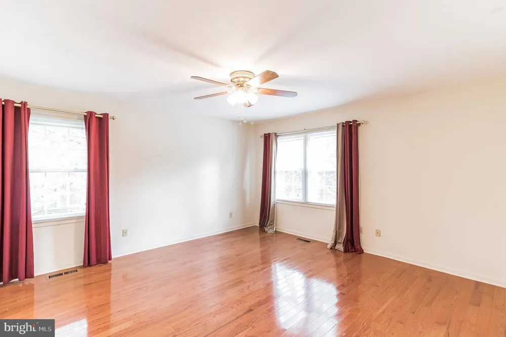 48 STONEHURST COURT Chesterbrook, PA 19087