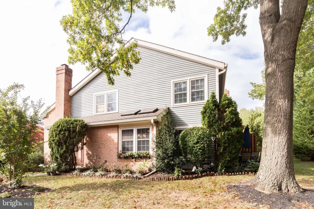 48 STONEHURST COURT Chesterbrook, PA 19087