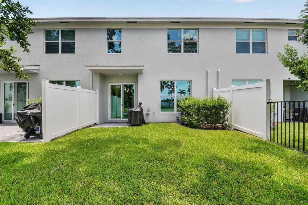 4336 POND LILY LANE Lake Worth, FL 33467