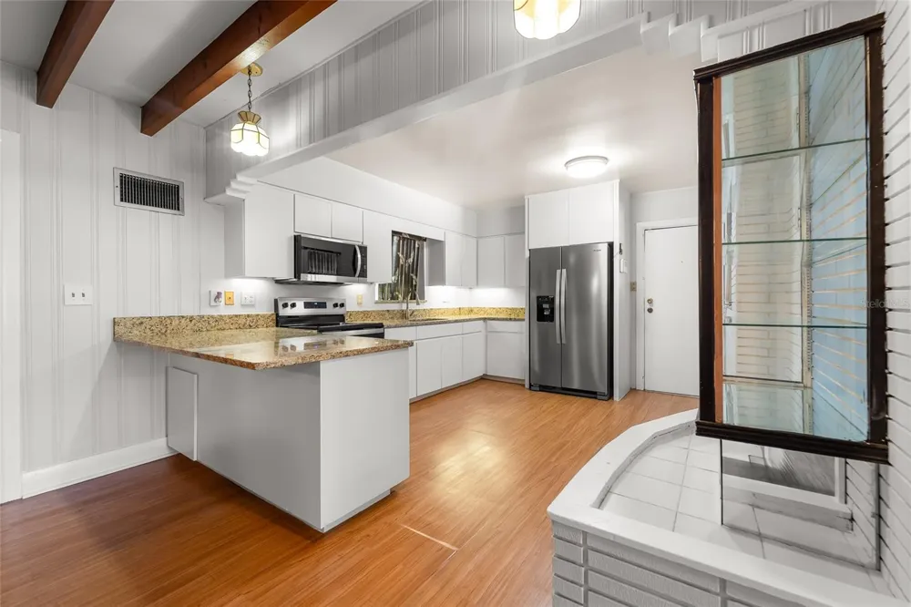 2505 E 19TH AVENUE Tampa, FL 33605