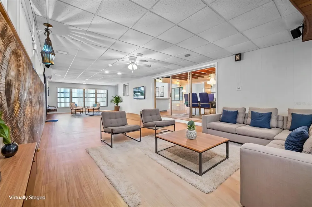 2505 E 19TH AVENUE Tampa, FL 33605