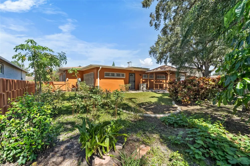 2505 E 19TH AVENUE Tampa, FL 33605