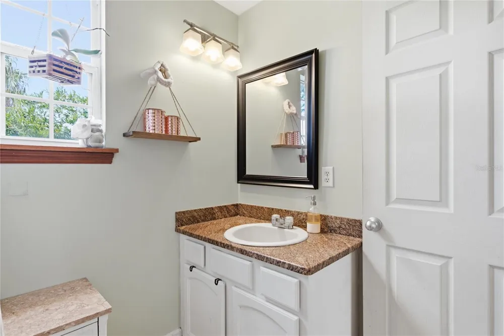 512 SE 9TH STREET ocala, FL 34471