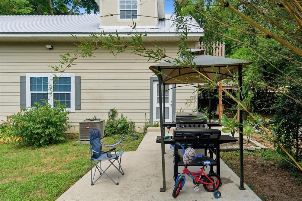 512 SE 9TH STREET ocala, FL 34471