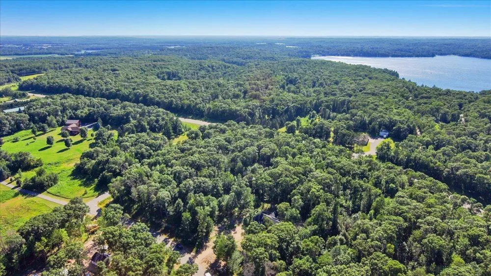1622 Maplewood Ridge Road East Gull Lake, MN 56401