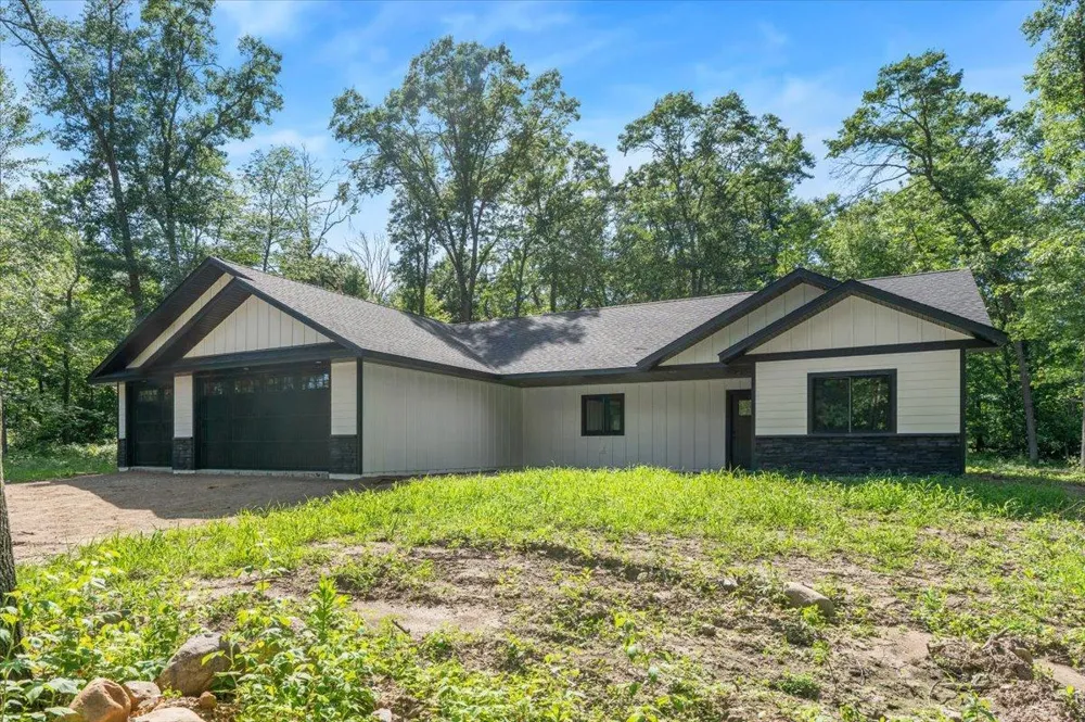 1622 Maplewood Ridge Road East Gull Lake, MN 56401