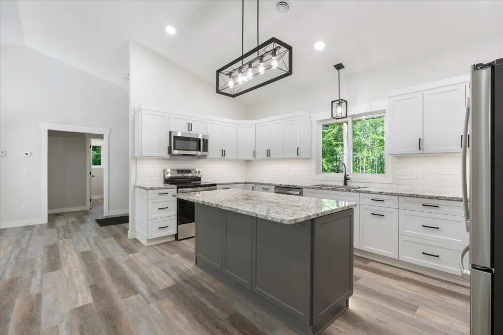 1622 Maplewood Ridge Road East Gull Lake, MN 56401
