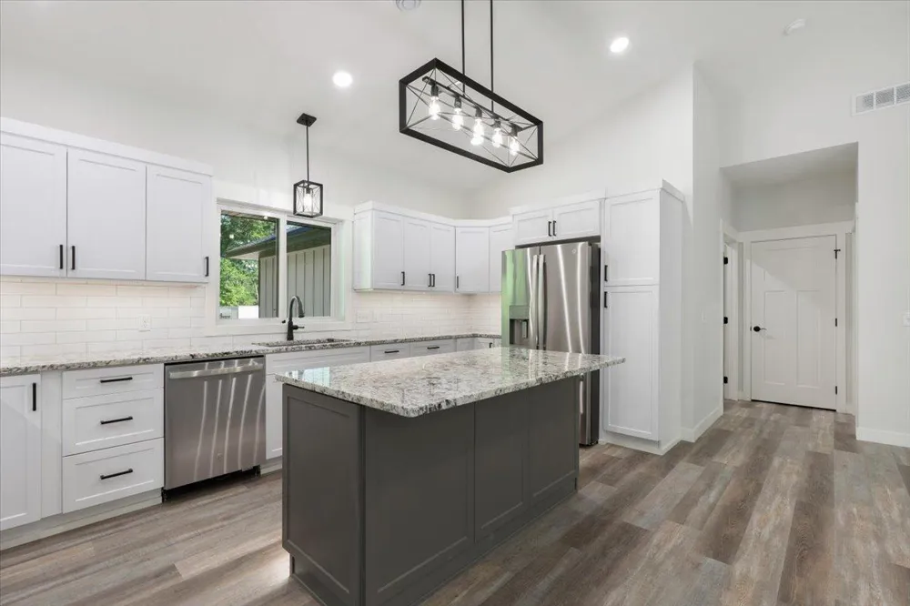 1622 Maplewood Ridge Road East Gull Lake, MN 56401