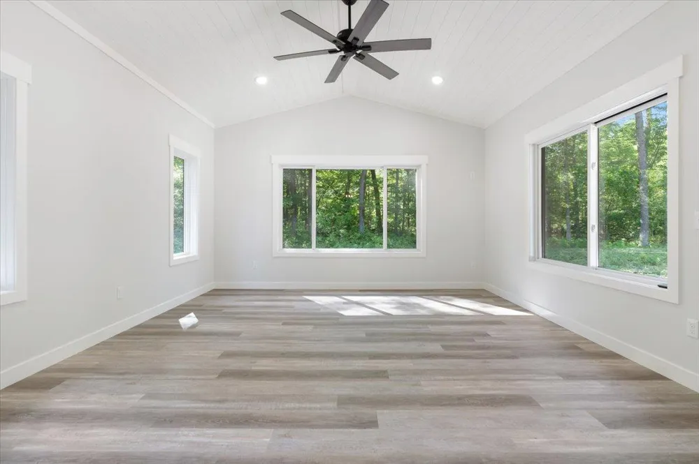 1622 Maplewood Ridge Road East Gull Lake, MN 56401