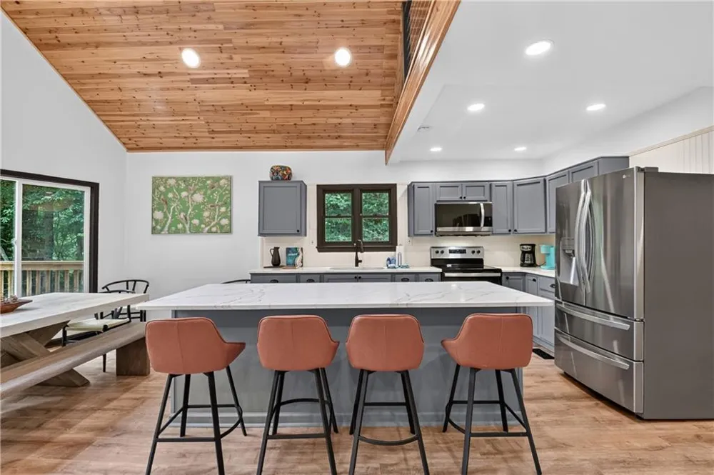2 Watson Gap Road Mineral Bluff, GA 30559
